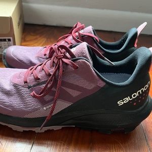 Salomon OUTpulse trail runnner